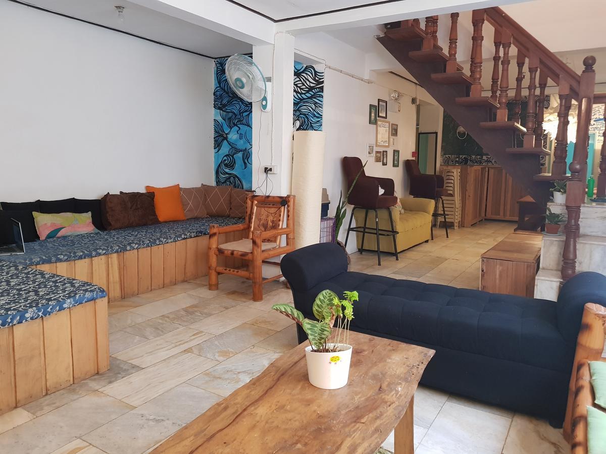 발레르 Go Surfari House 호스텔 외부 사진